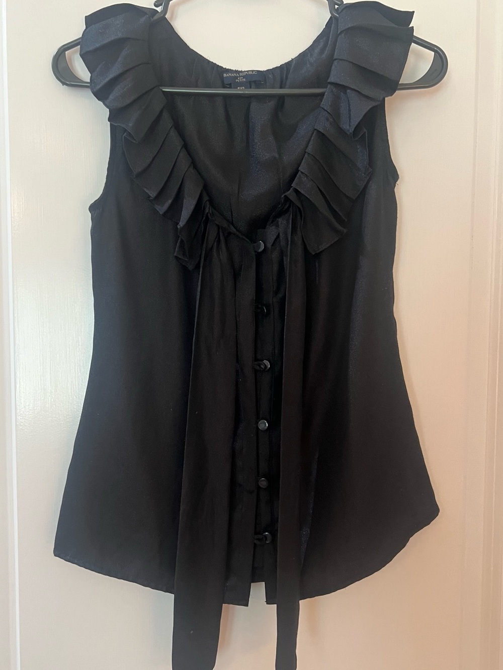 Banana Republic Black Sleeveless Ruffle Tie-Front Blouse